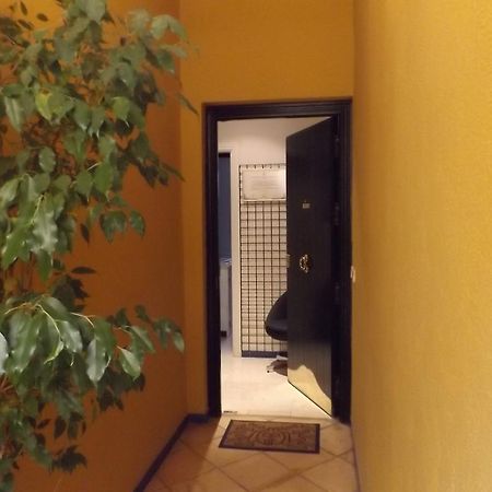 Alameda Donkey Parking Apartment Севиля Екстериор снимка