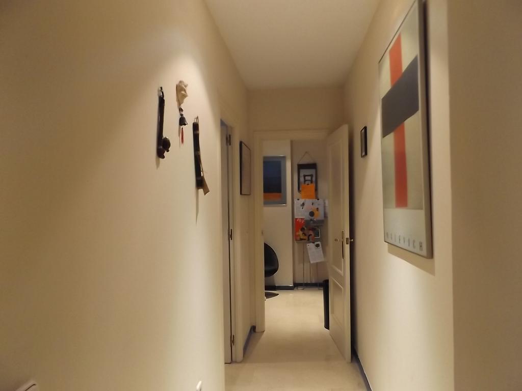 Alameda Donkey Parking Apartment Севиля Екстериор снимка